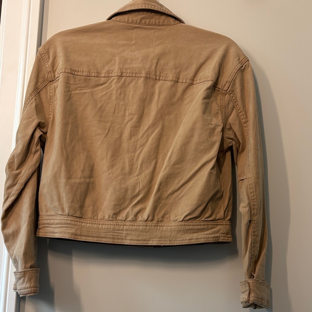 NWT Kut from the Kloth Rumi Cropped Trucker Jacket - Picture 3 of 3